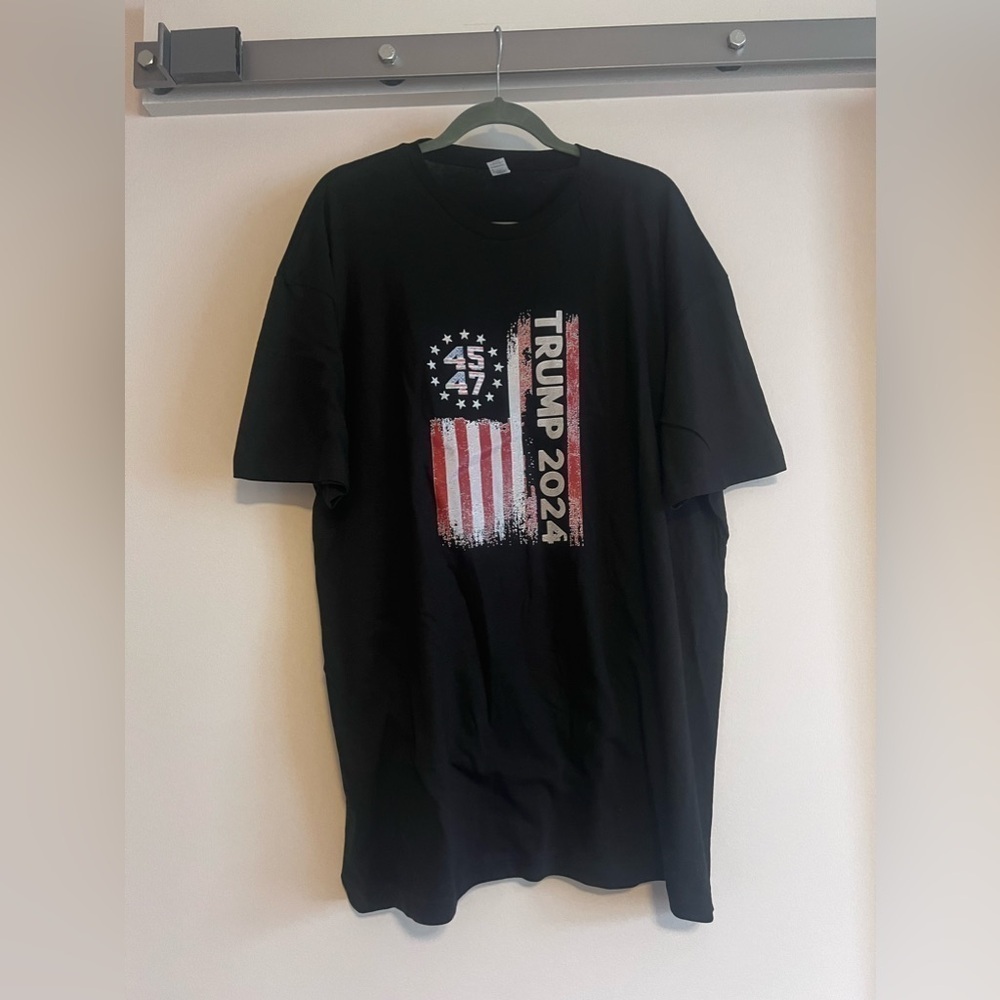 45/47 TRUMP TSHIRT ❤️💙🇺🇸